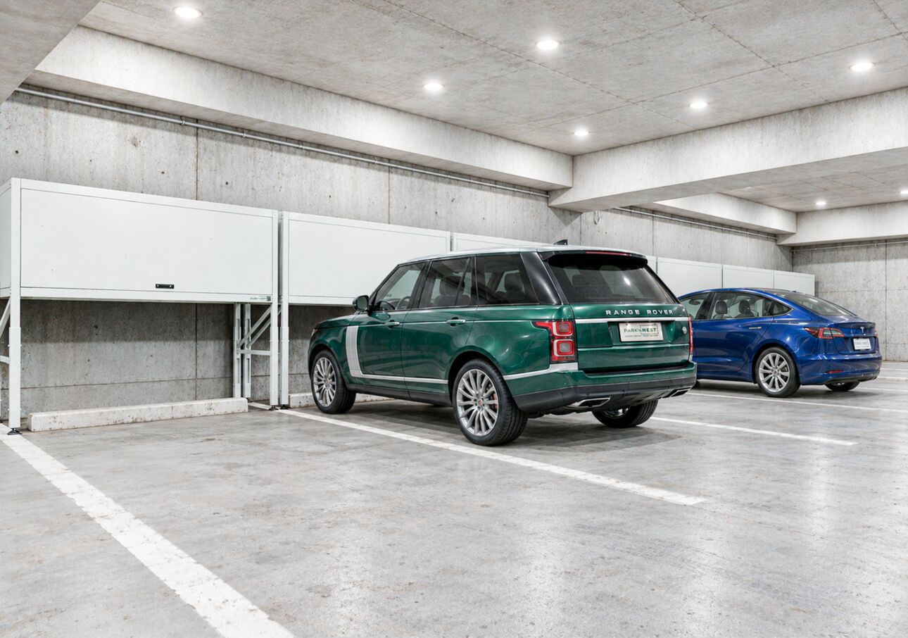 Green Rover in Parking Lot(1)